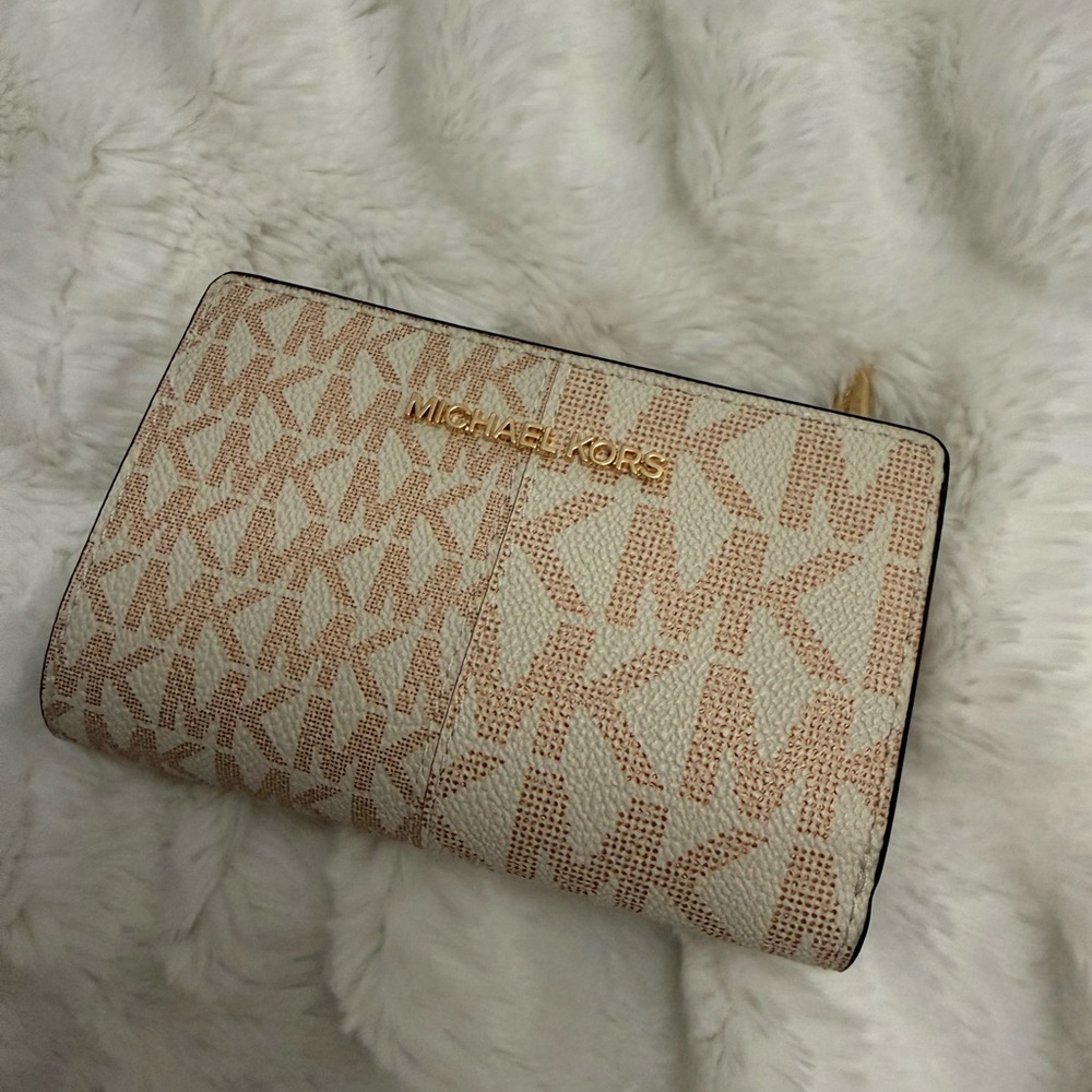 Michael Kors Jet Set Medium Rose Gold Metallic Wallet